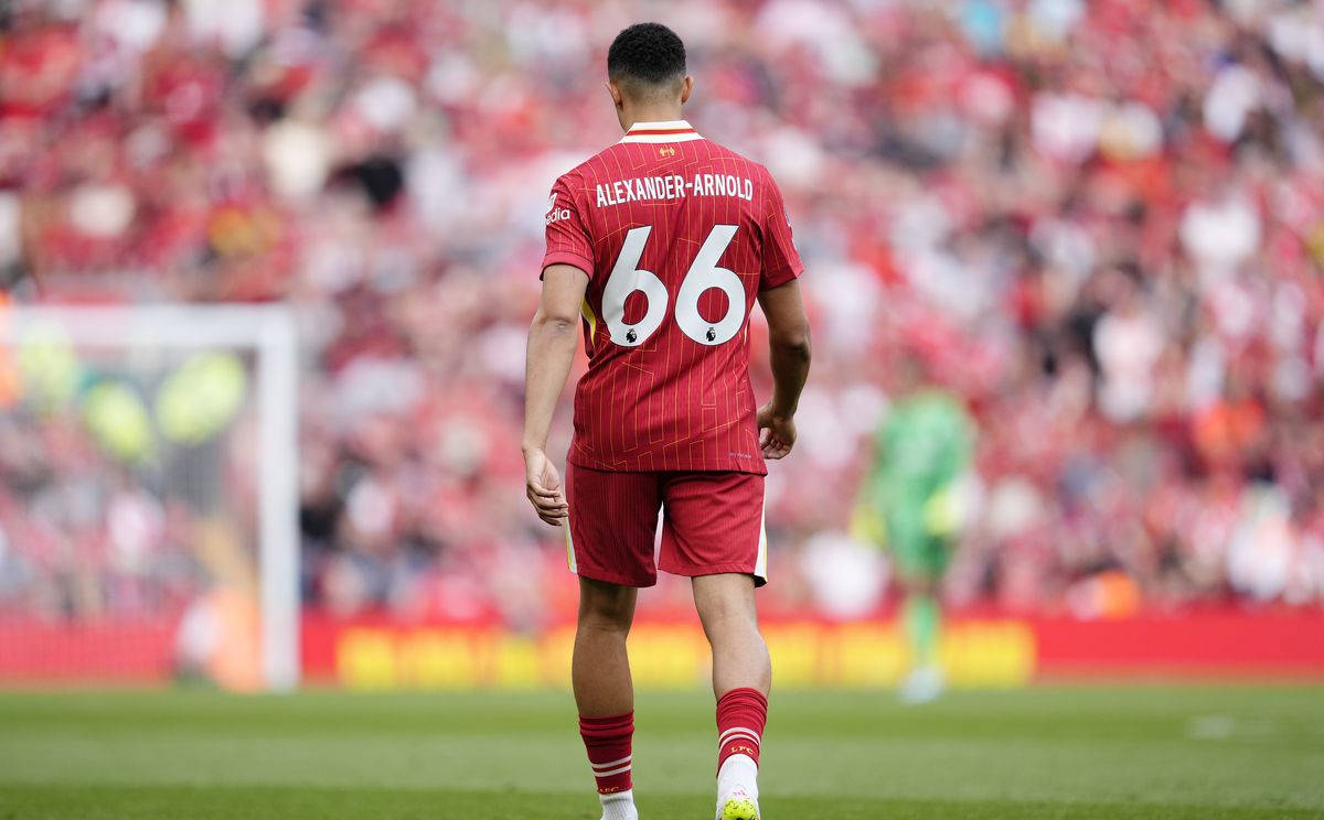 克洛普为阿诺德辩护，呼吁球迷珍惜过去荣耀